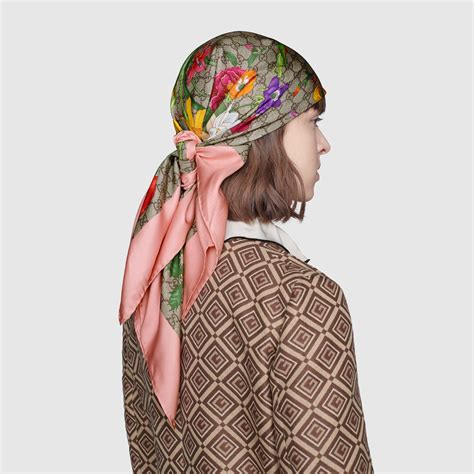 Gucci Foulard in seta con stampa GG Flora